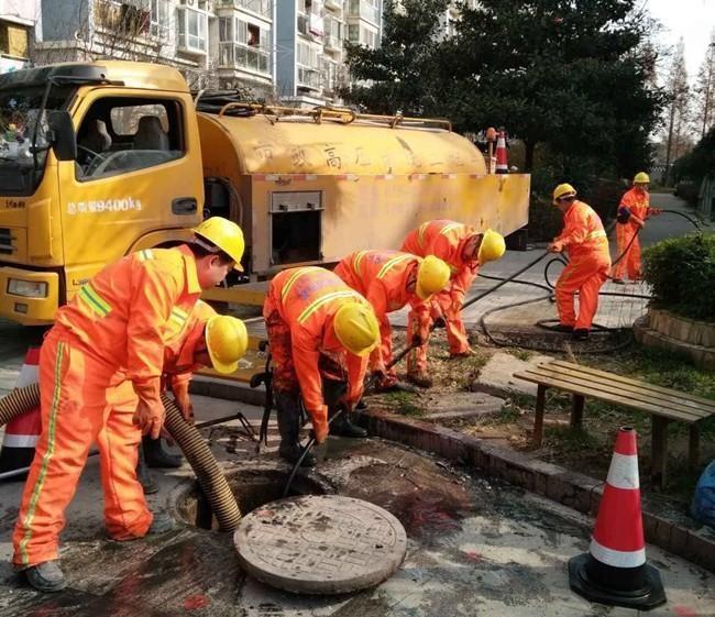 都兰市政管道清淤