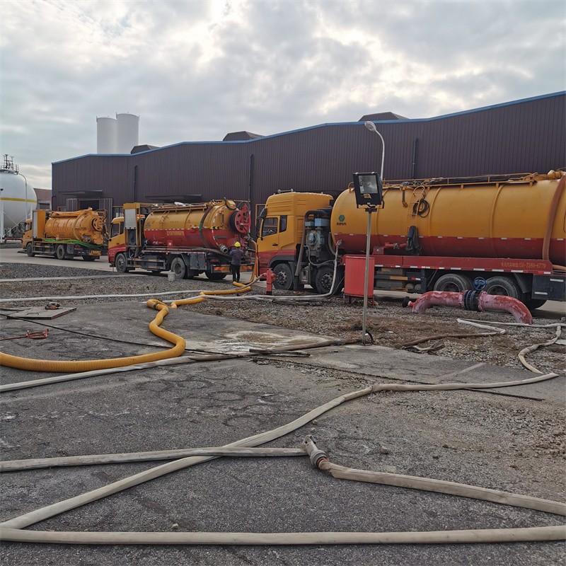 都兰污水池清理