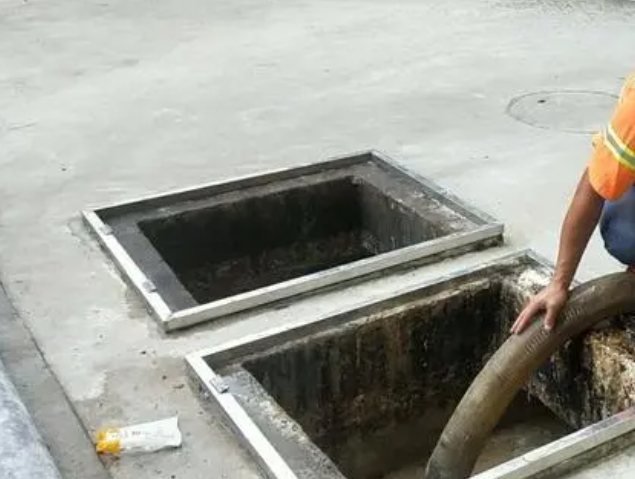 都兰化粪池清理